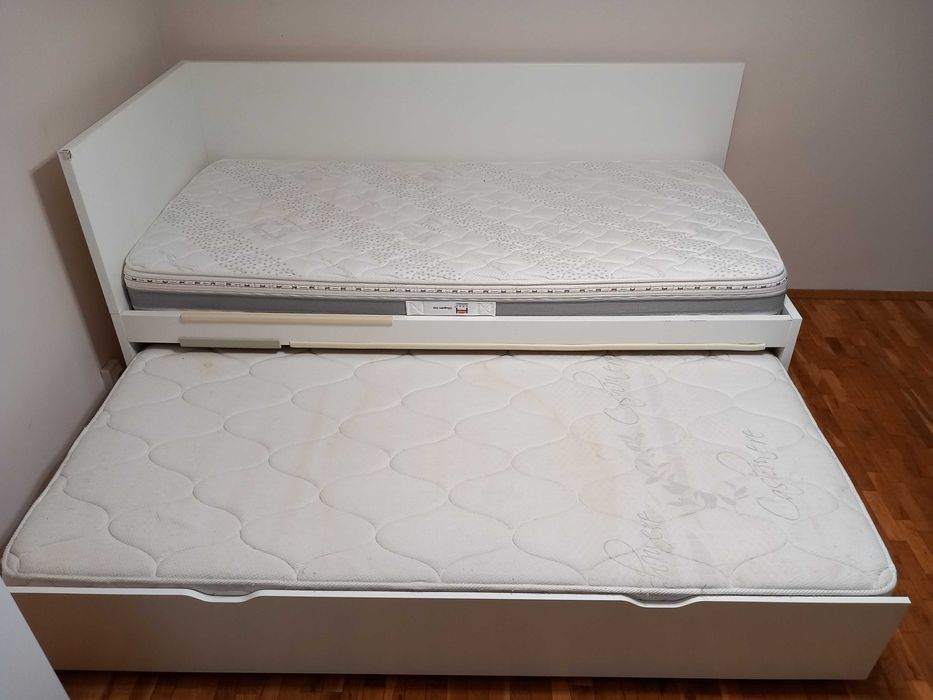 Двойно разтегателно легло с 2 матрака