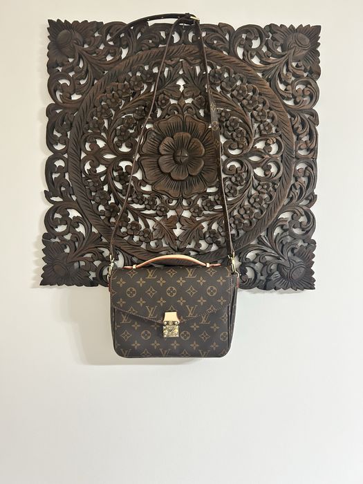 Geanta maro, in conditii bune.