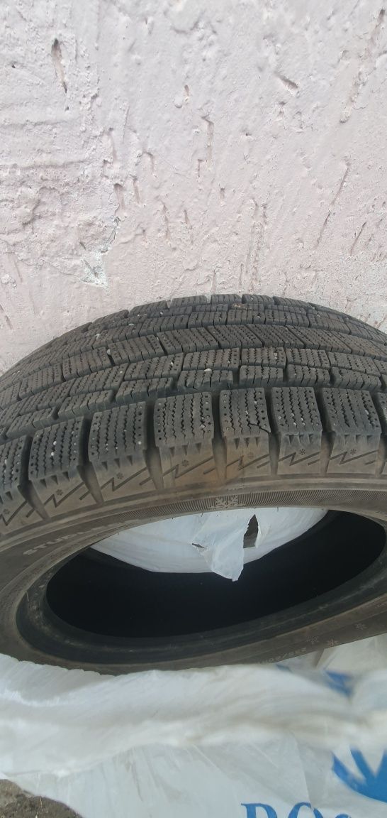 Шины 235/60  r18