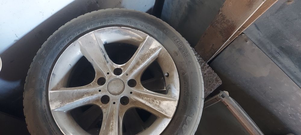 Продам шины с дисками зимние