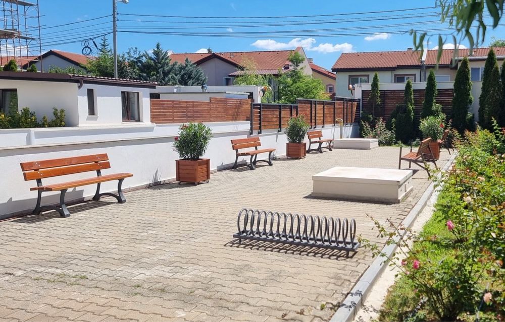 Banca stradala / banca parc / ghivece si jardiniere lemn / plante