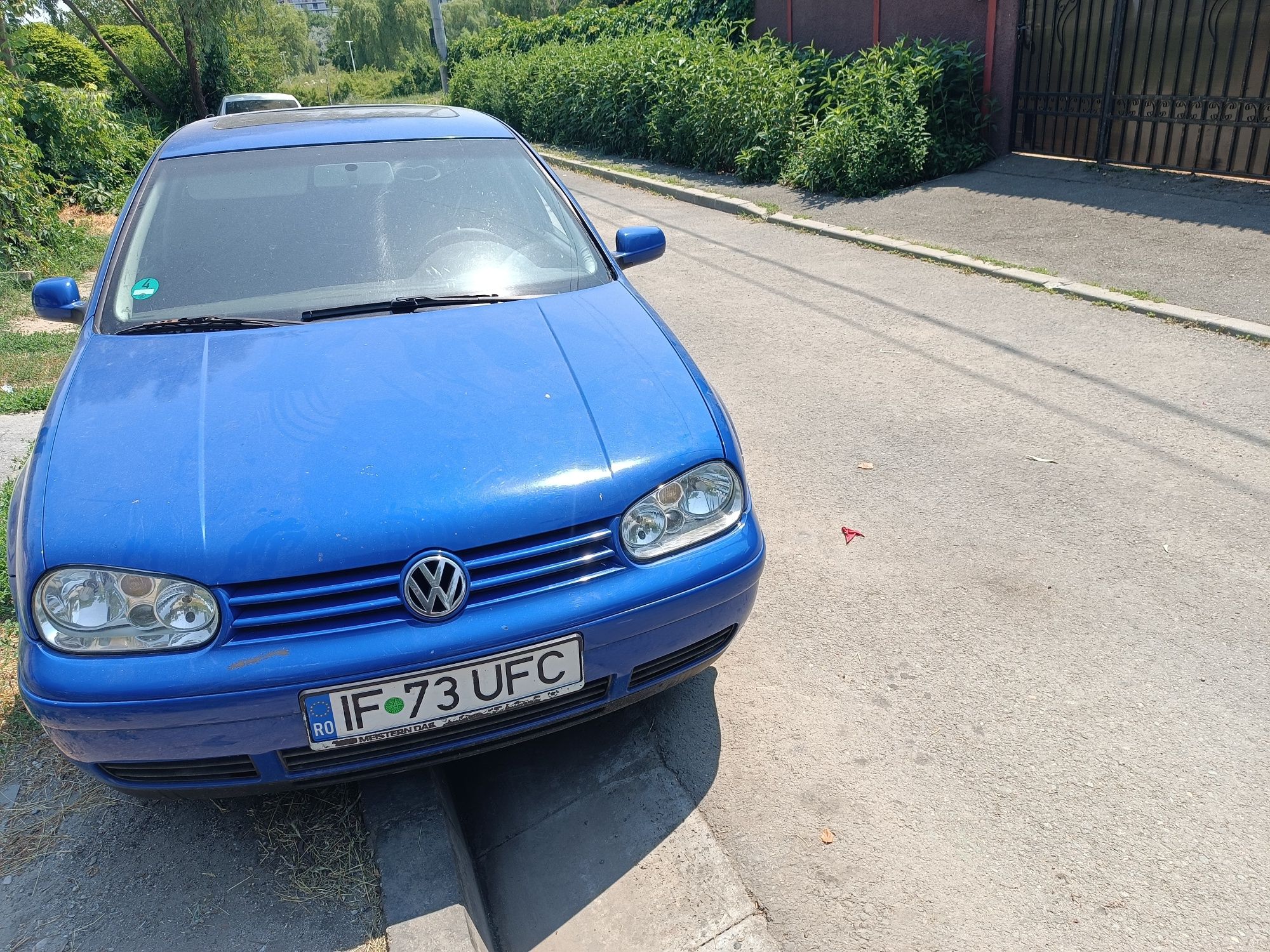 Vând sau schimb  cu orice fel de autoturisme