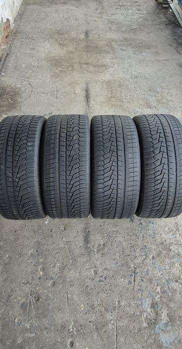 4 anvelope iarna Hankook 295/35/23.Pretul este pe bucata.