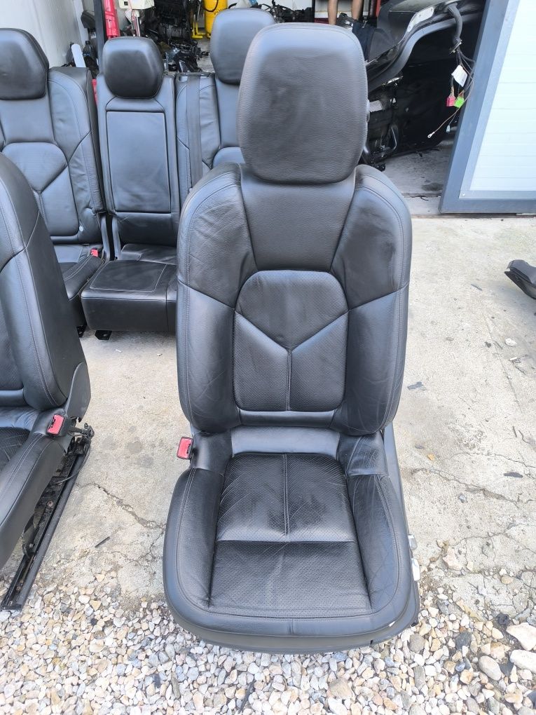 Салон Porsche Cayenne 2012г.