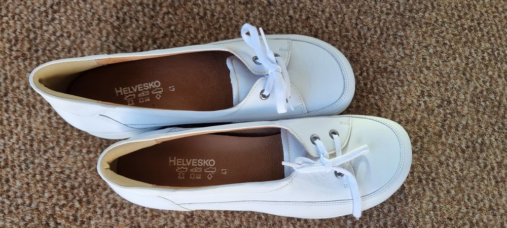 Pantofi de piele naturala