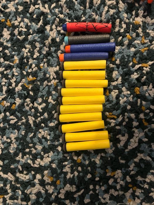 vand 3 pistoale mari Nerf