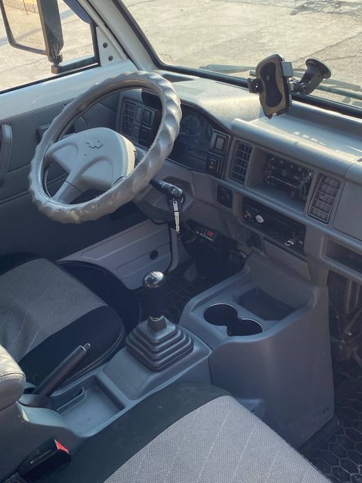 Moshina sveji bemalol tel qlurasla bekorcila voht olishgamas