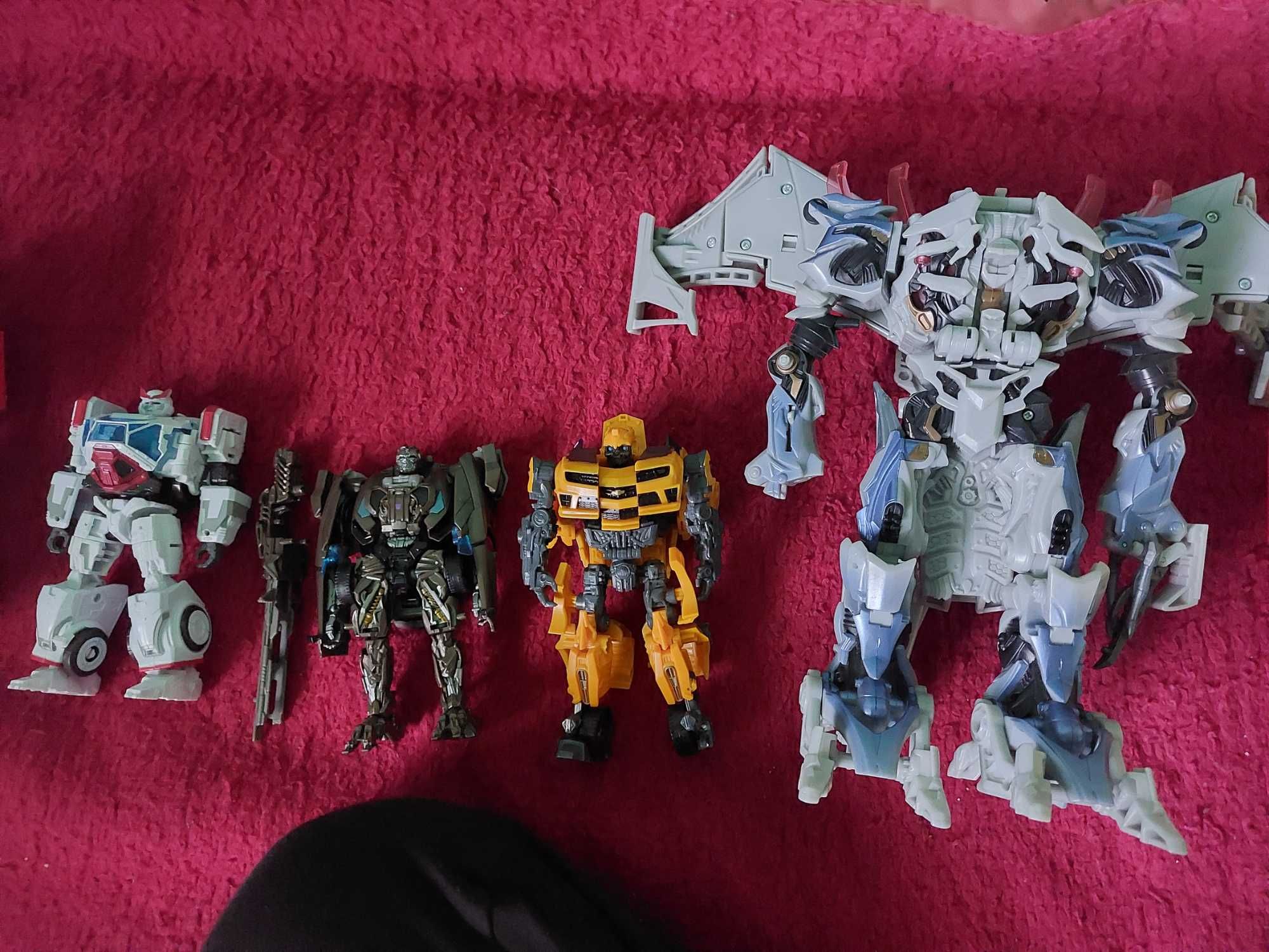 Figurine transformers