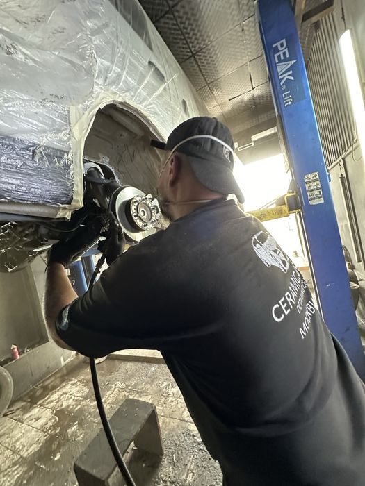 Антикорозия обработка днища арок Мойка днища Химчистка авто