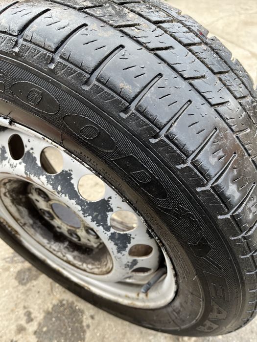 Roți de iarna mercedes vito 205/65 R16 c