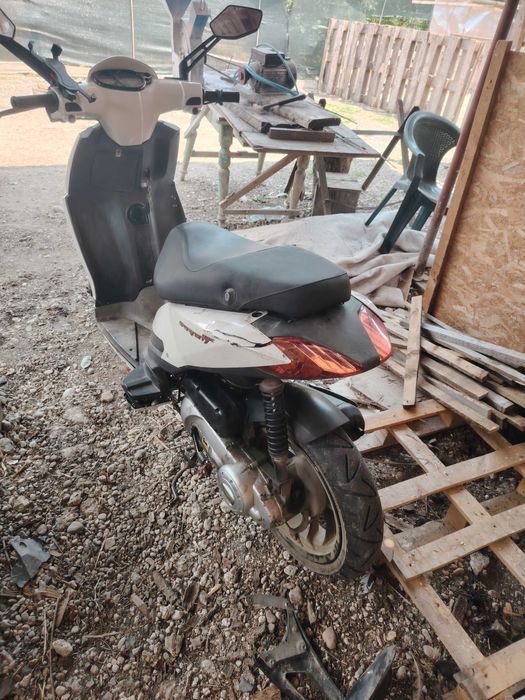Vand scuter aprilia sr 50cc