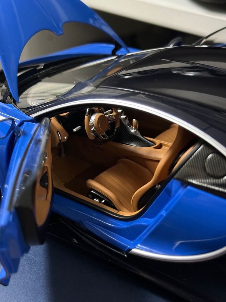 Macheta Bugatti Chiron AutoArt 1:18