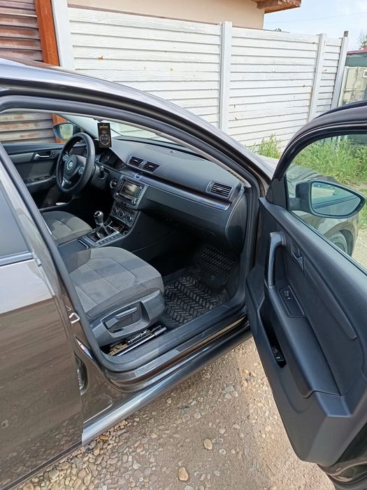 Volkswagen passat an 2012 B7