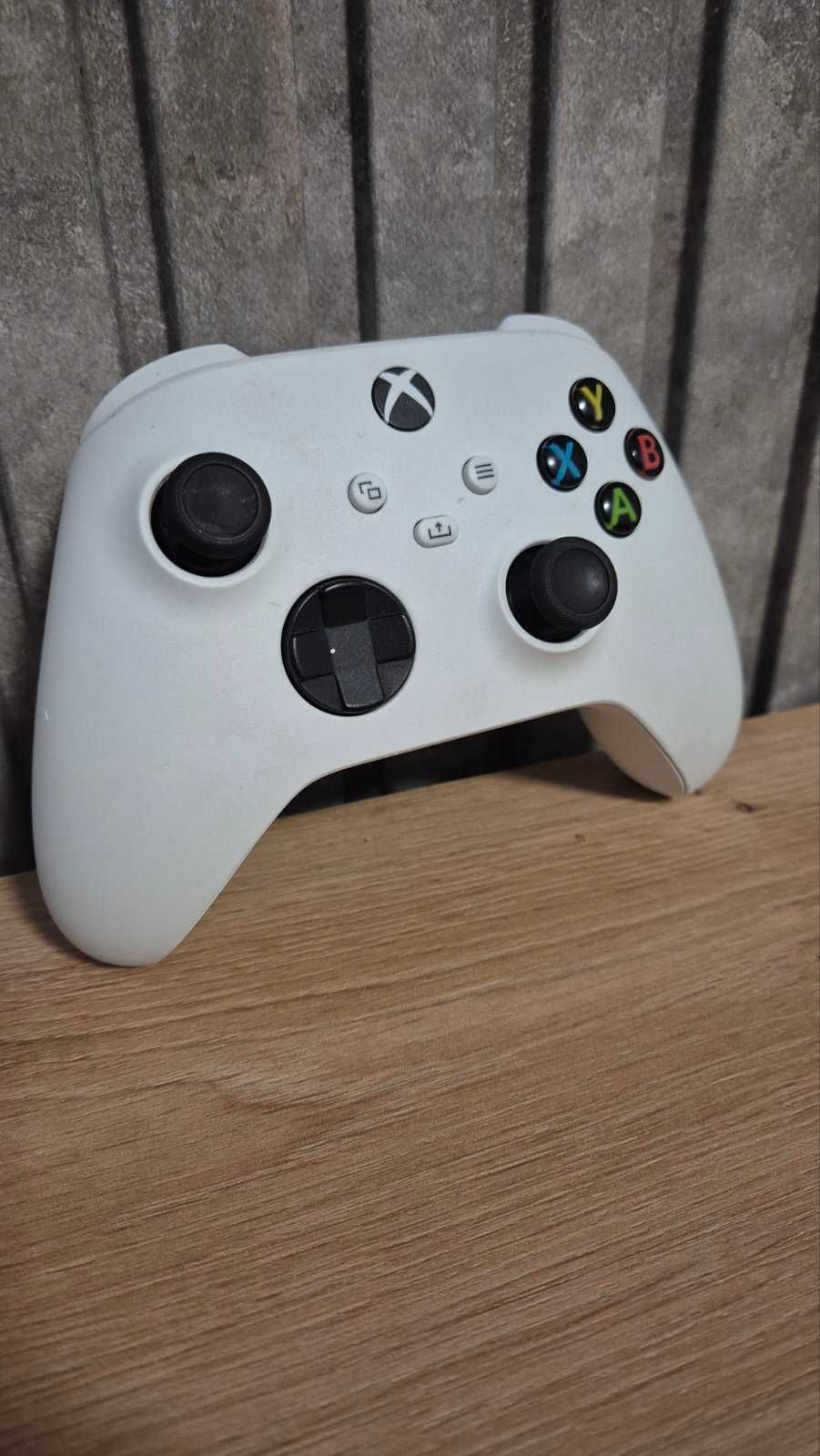 Безжичен контролер Microsoft - Black (Xbox One/Series S/X)