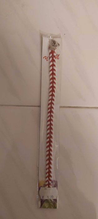 Продавам мартеници различни видове