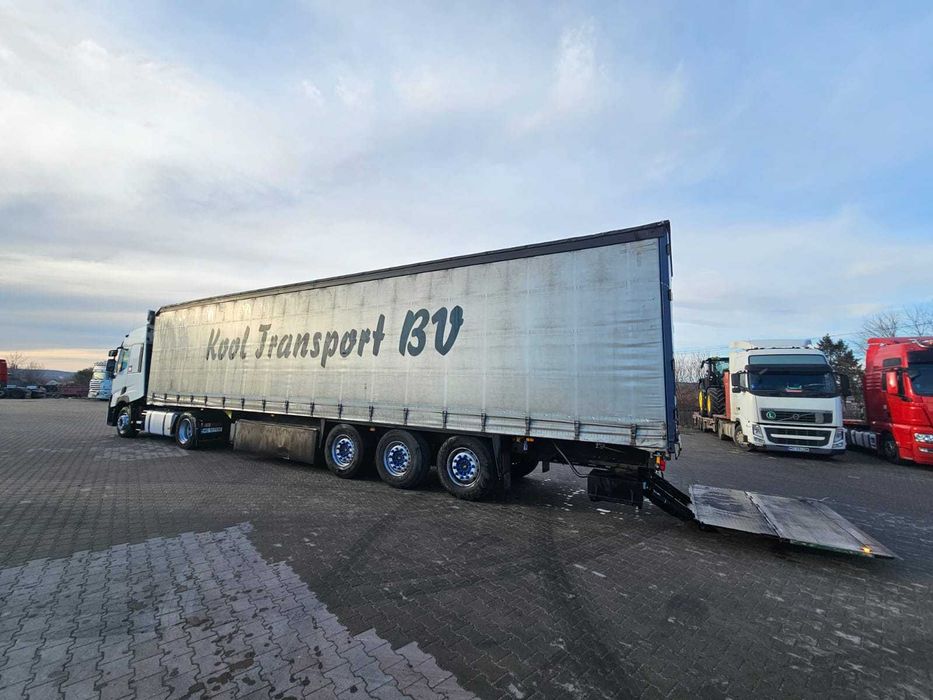 Semiremorca Schmitz 2013 cu LIFT