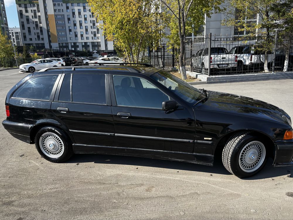 Продам Бмв 318 туринг 1998