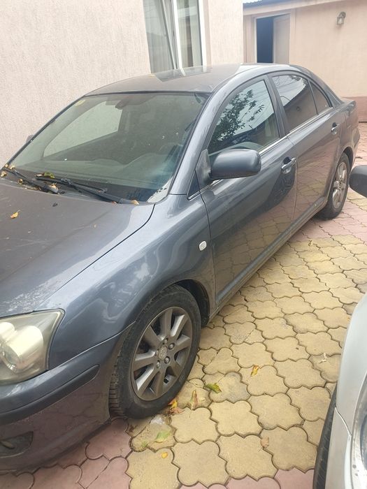Vând Toyota Avensis 2.2 diesel