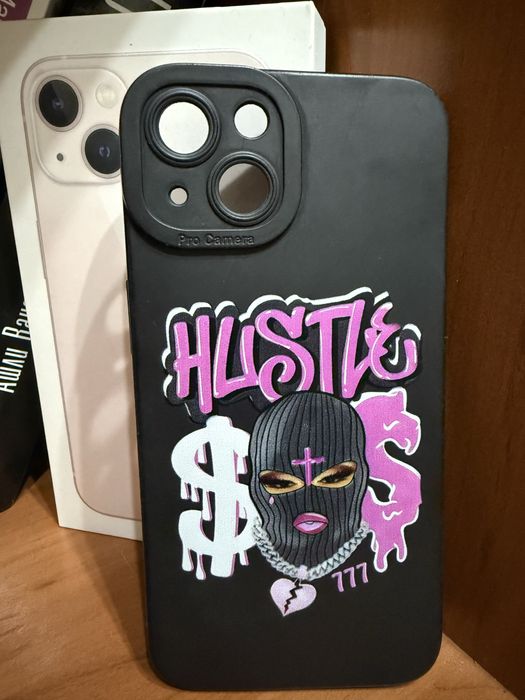 iPhone 13 с калъф