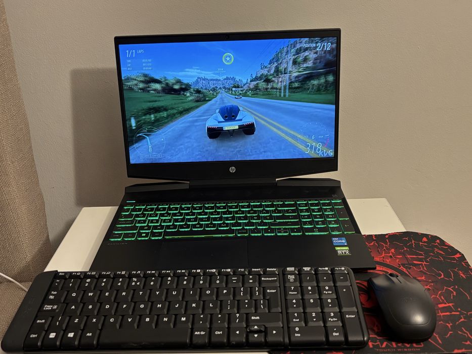 Laptop Gaming HP Pavilion 15-dk2xxx – Intel i5, RTX, SSD  impecabi
