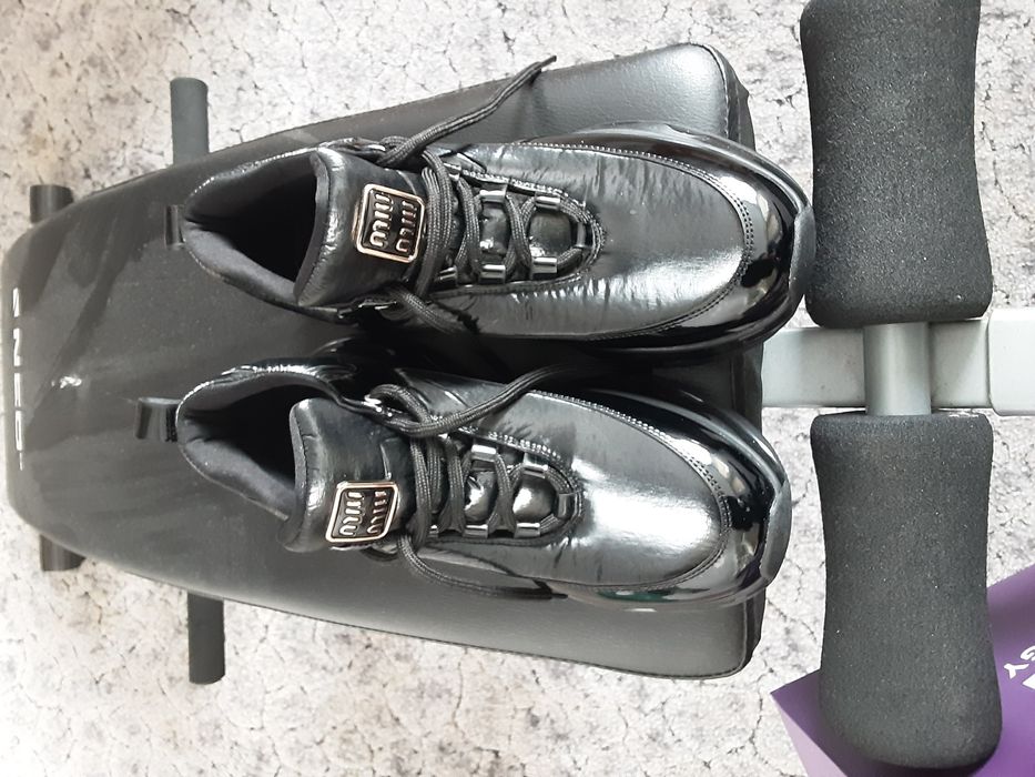 Дамски спортни обувки Miu Miu, чисто нови