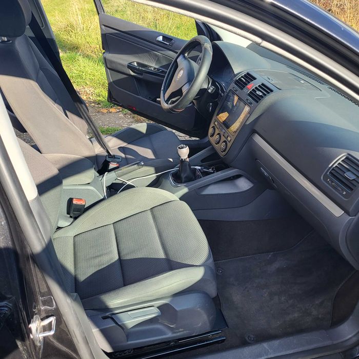 De vanzare Golf 5 140cp/schimb 1.9 tdi