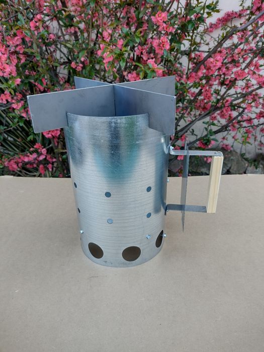 "Grătar" ultra-rapid. Set mini-soba rachetă plus tigaia smoker.