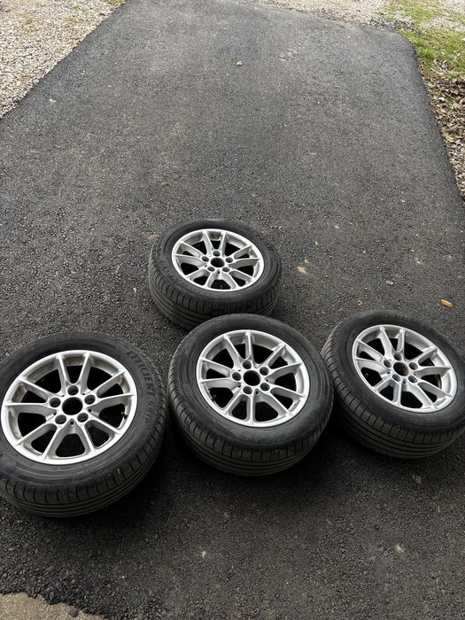 Jante BMW 5x120 R16 cu cauciucuri foarte bune