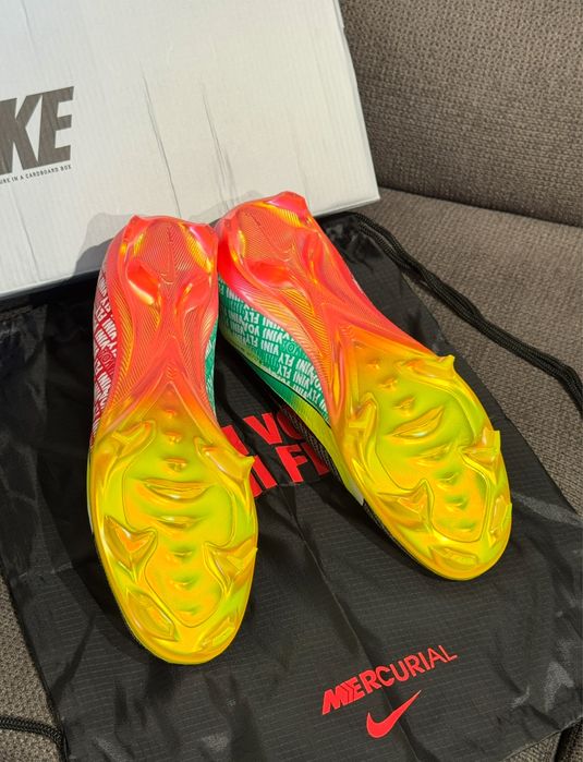 Бутонки Nike Mercirial Vapor 16 ЛИМИТИРАНА СЕРИЯ