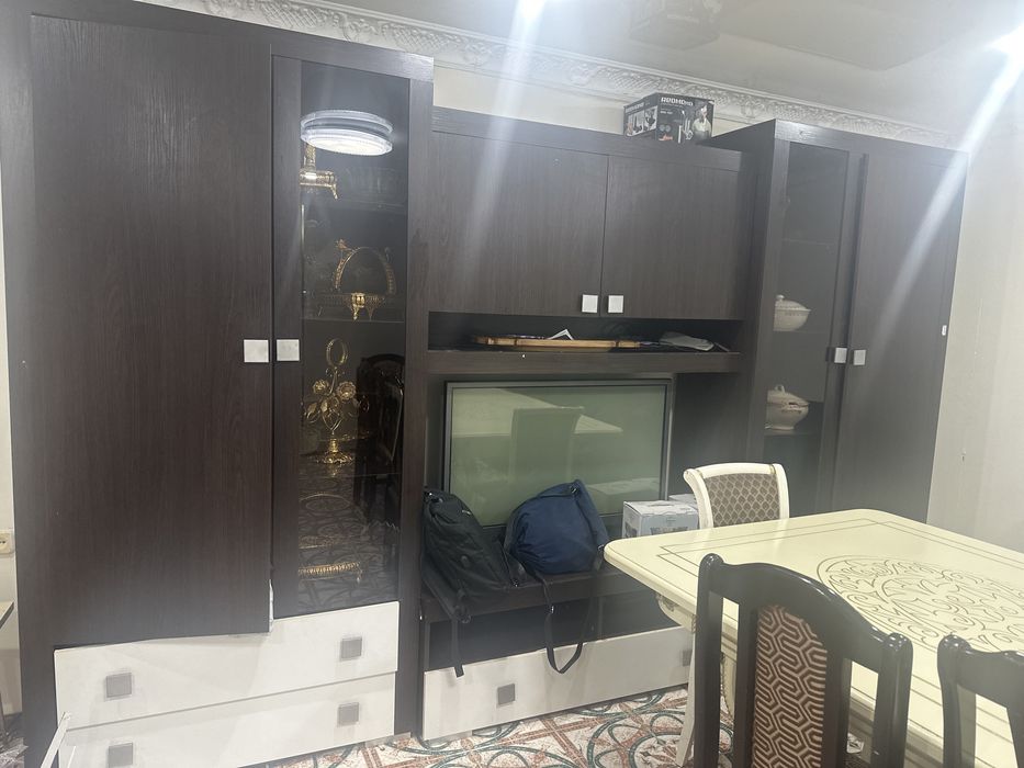 сервант в отличном состоянии