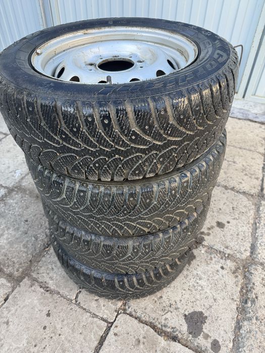 Зимние шины с дисками на Лада Нива и Chevrolet Niva