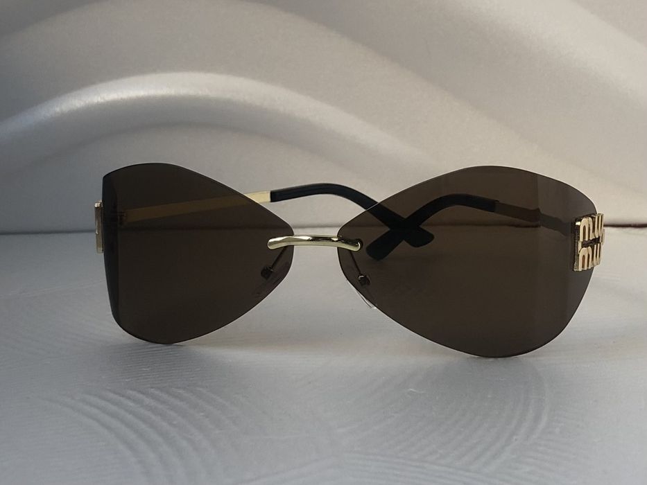 Модерни дамски слънчеви очила