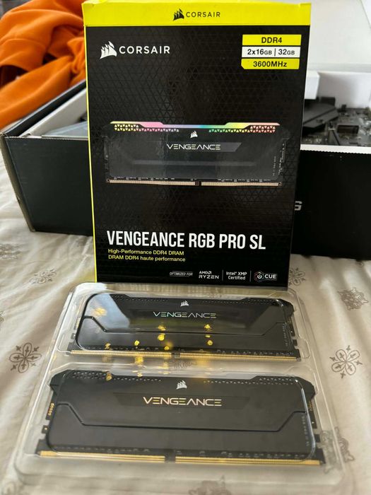 Дъно + рам + процесор (MSI B550 + R5 5600 + 32GB DDR4 3600MHZ)