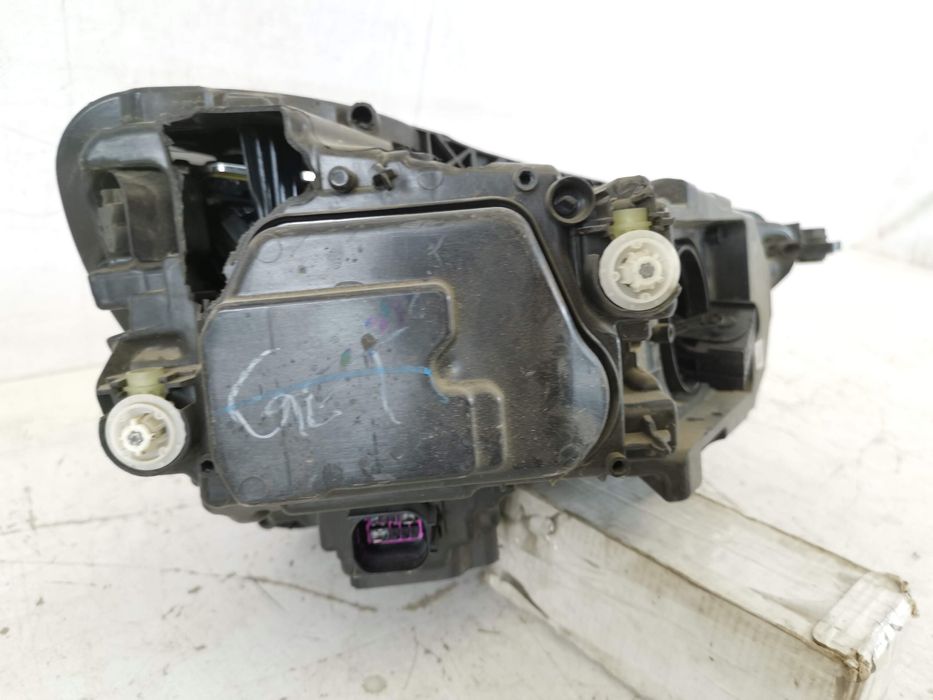 Фар Ляв Пълен Лед Ауди Q5 2 [фейслифт] [ - ] Оригинален Авариран Far L