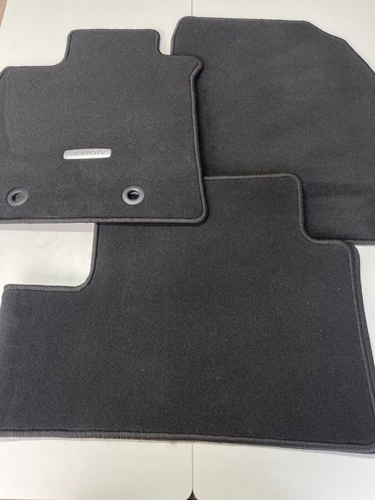 Оригинальный велюровый Коврик, полик для салона TOYOTA AVENSIS