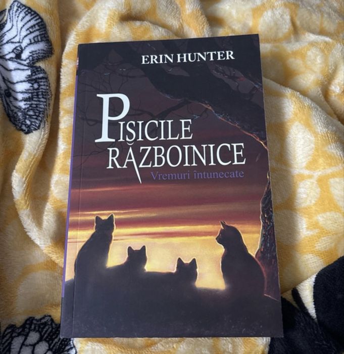 Pisicile razboinice Erin Hunter volumul 6
