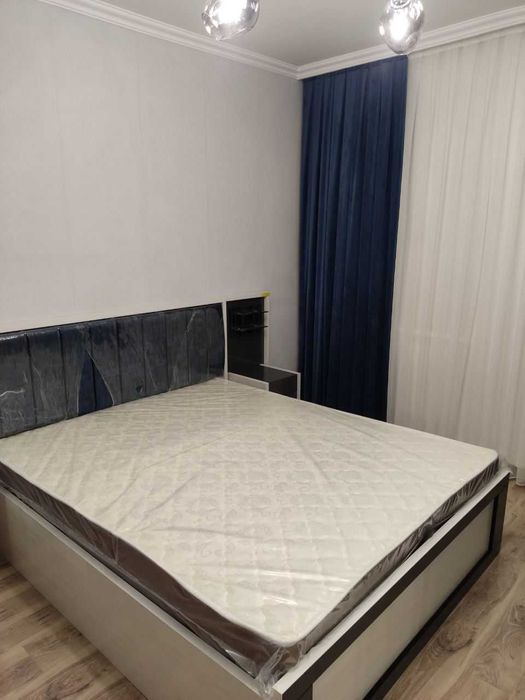 Евродом вдоль дороги,можно под отель