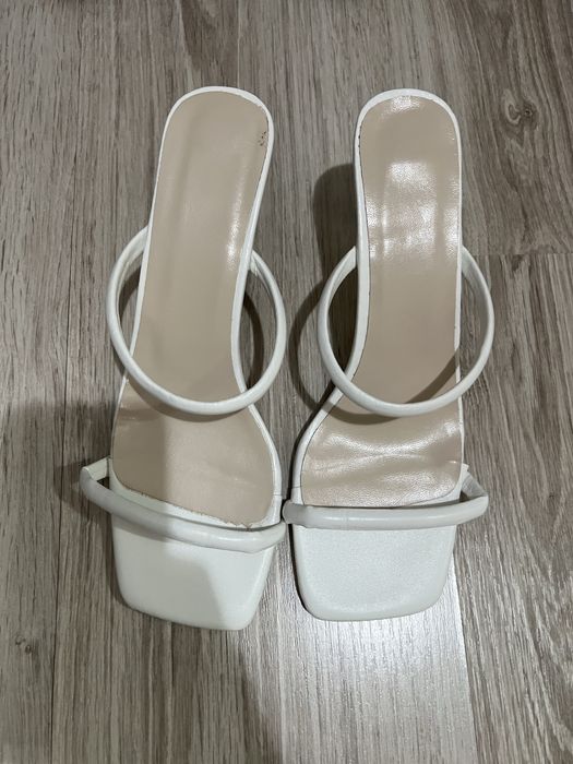 Босоножки новые 2500 т