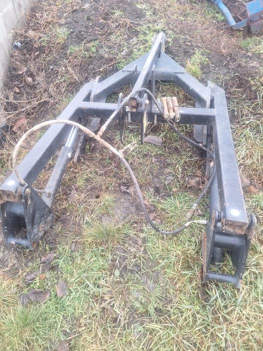 Vand suport pentru semanatoare Maschio si Kuhn