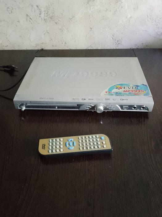 Продам DVD-плеер.