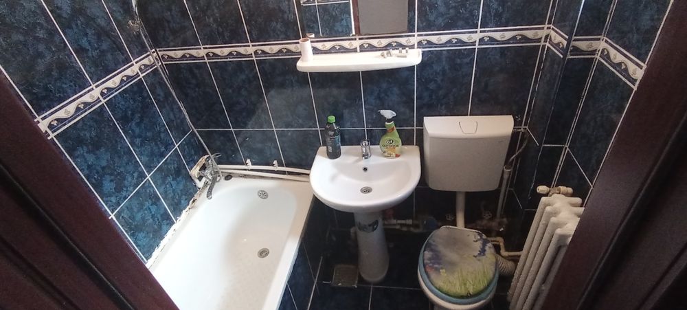Închiriez apartament