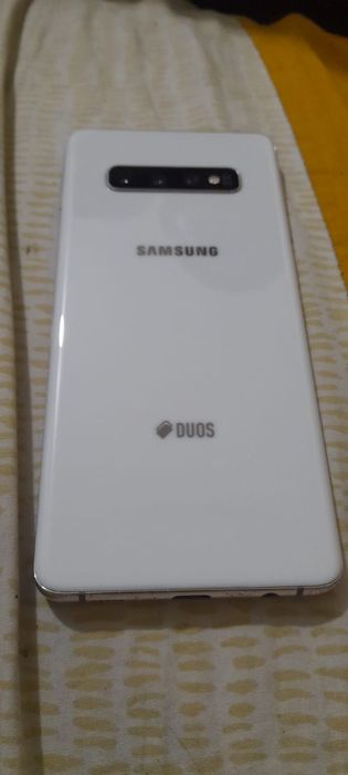 Vând samsung s10 plus urgent