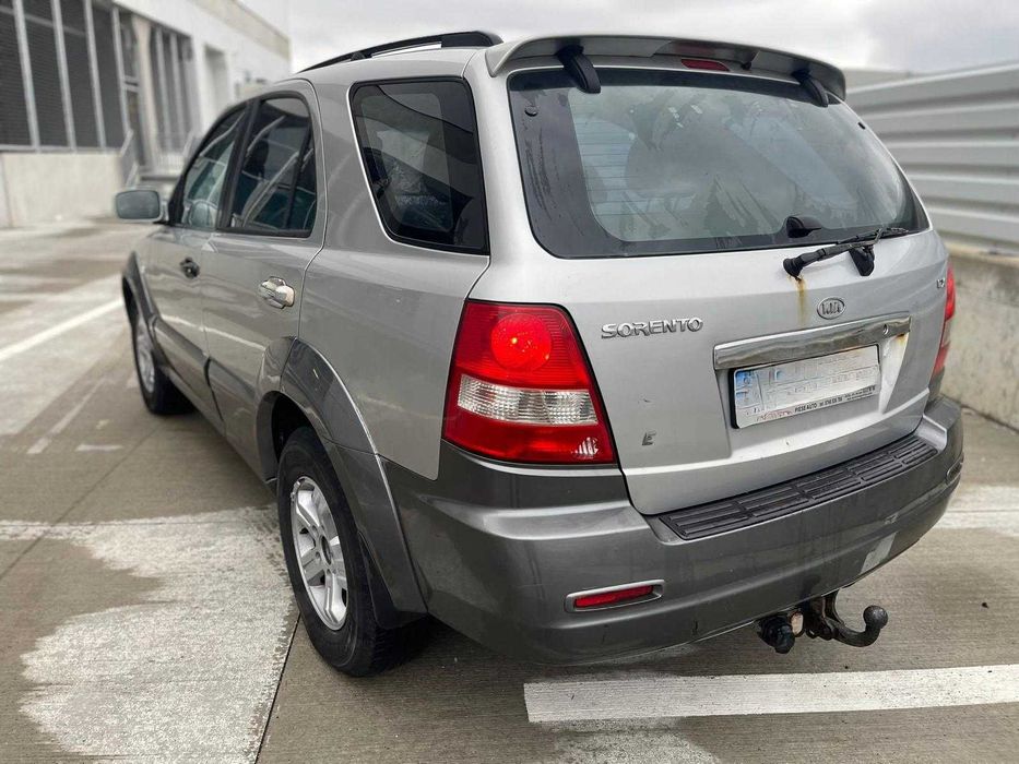 Vând Kia Sorento