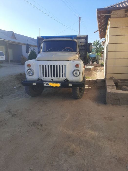 Gaz 53 yili 1983 sotiladi narxi 80.milyon