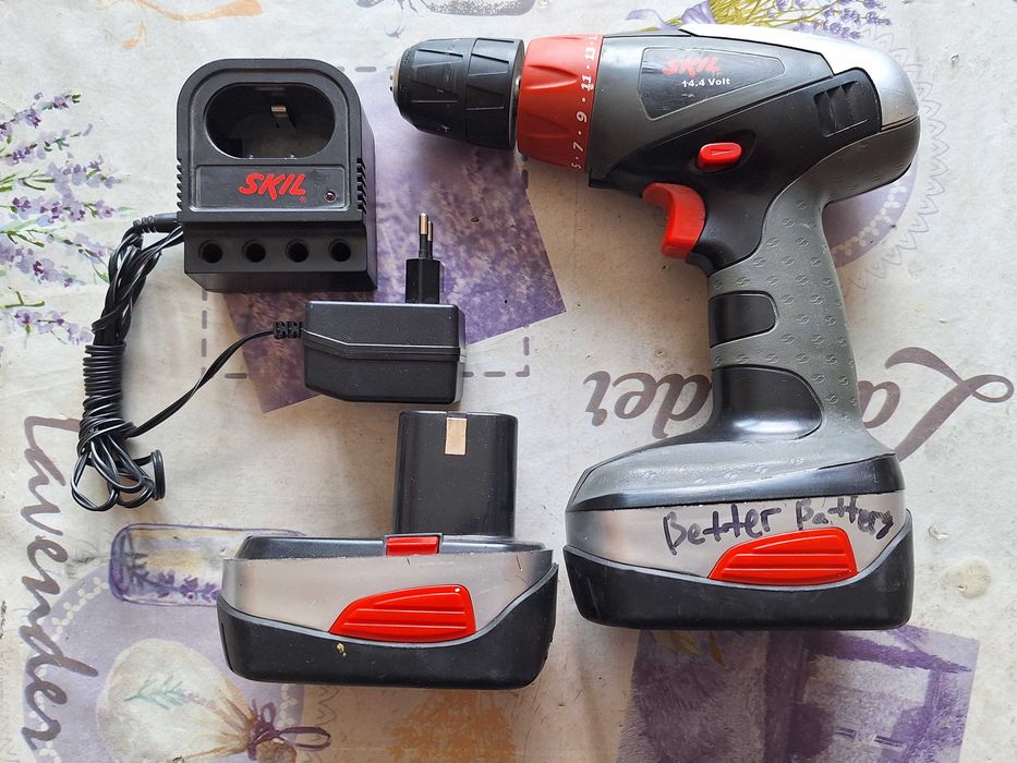 Винтоверт SKIL F015 с зарядно и 2 батерии 14,4V