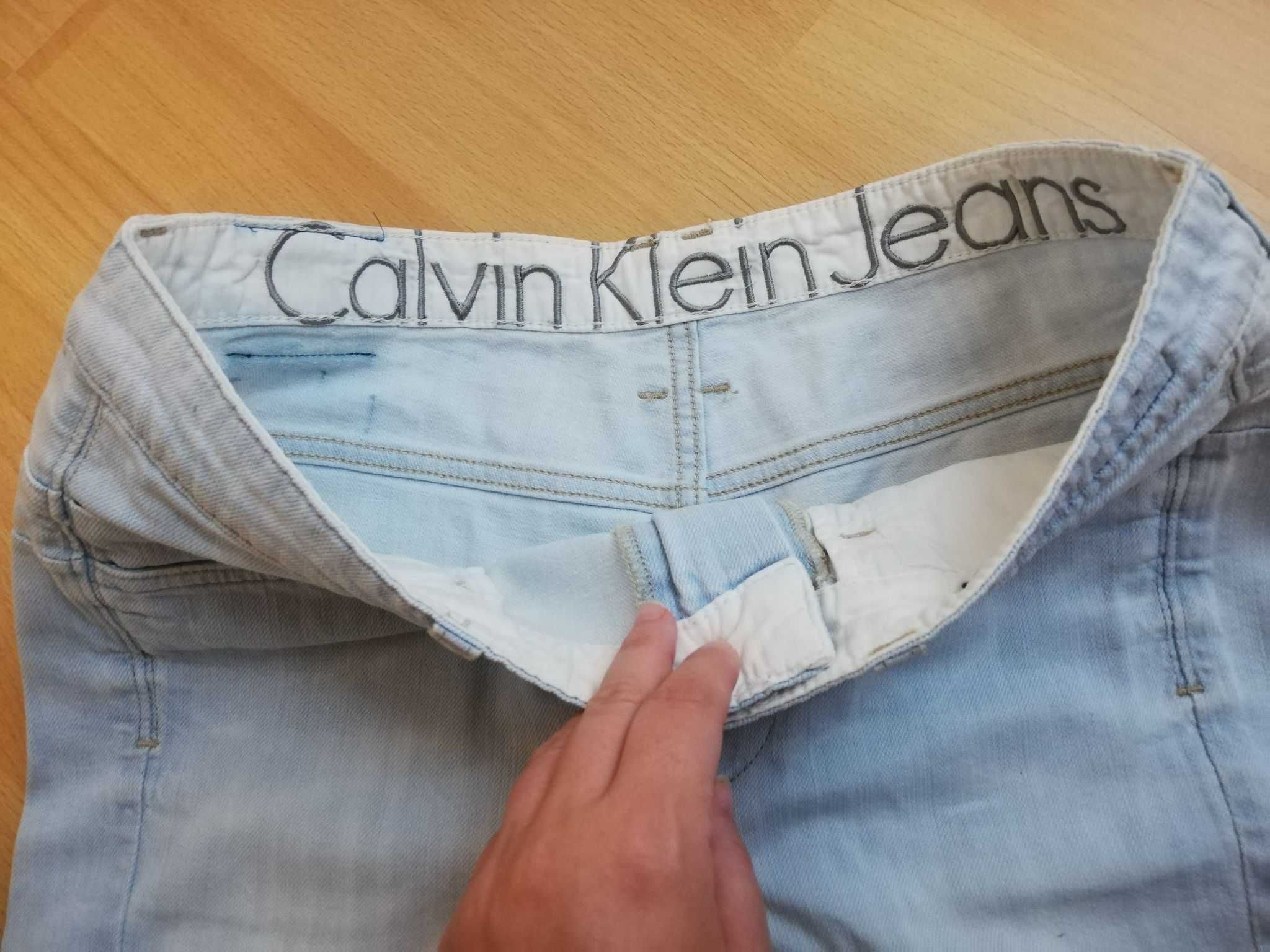 Оригинални дънкови панталонки Calvin Klein