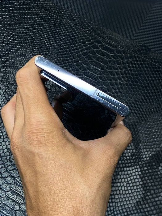 Samsung galaxy note 20 ultra 12/256gb holati yaxshi