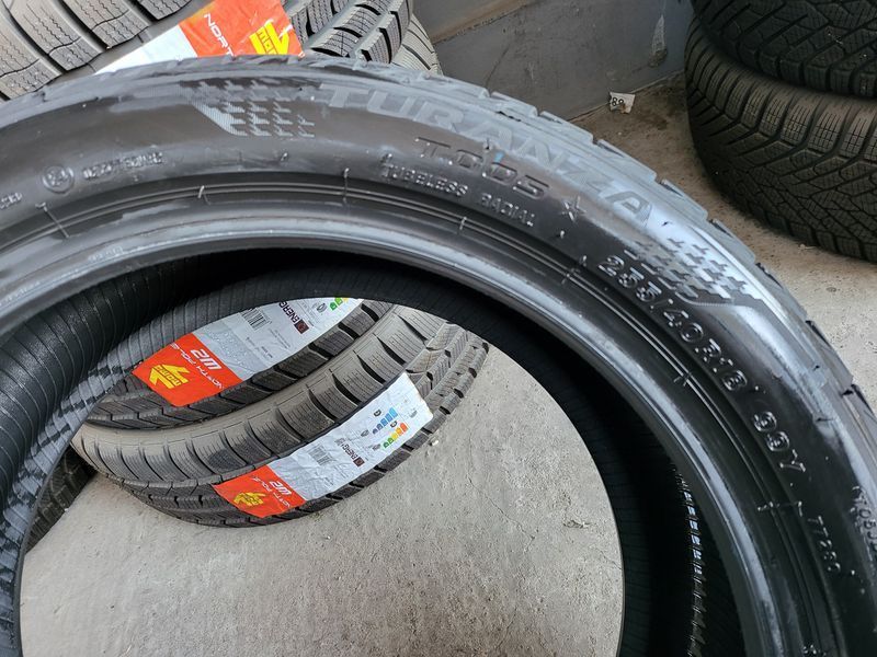 255/40/18//225/45/18 BRIDGESTONE