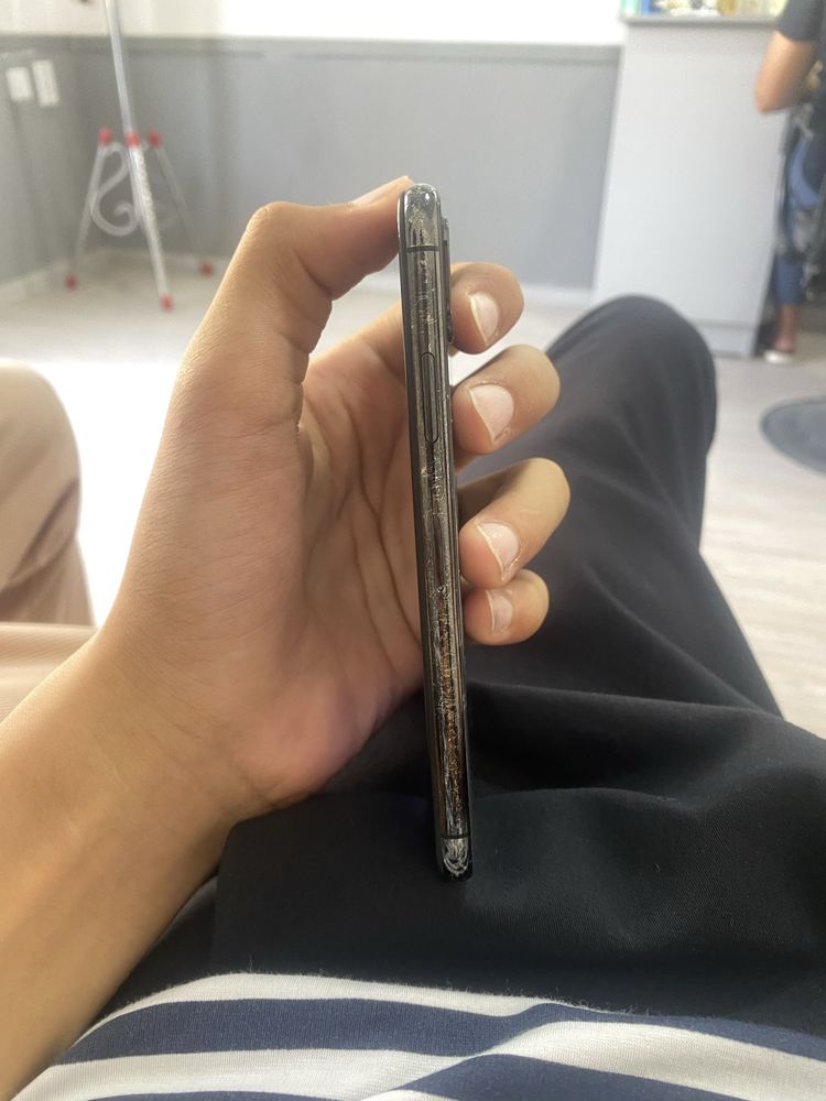 iPhone X sotiladi