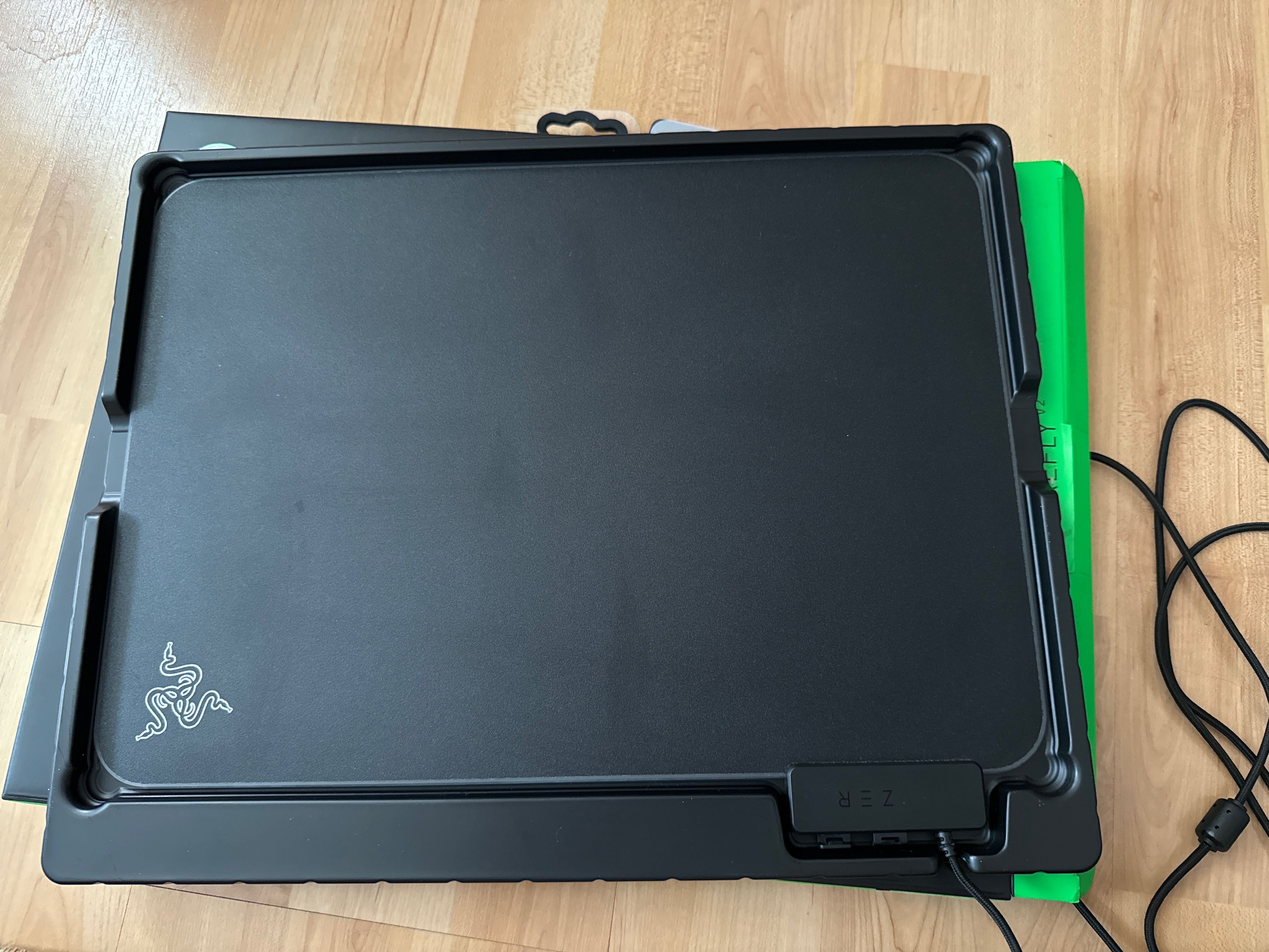 Гейминг подложка Razer - Firefly V2, M, твърда, черна